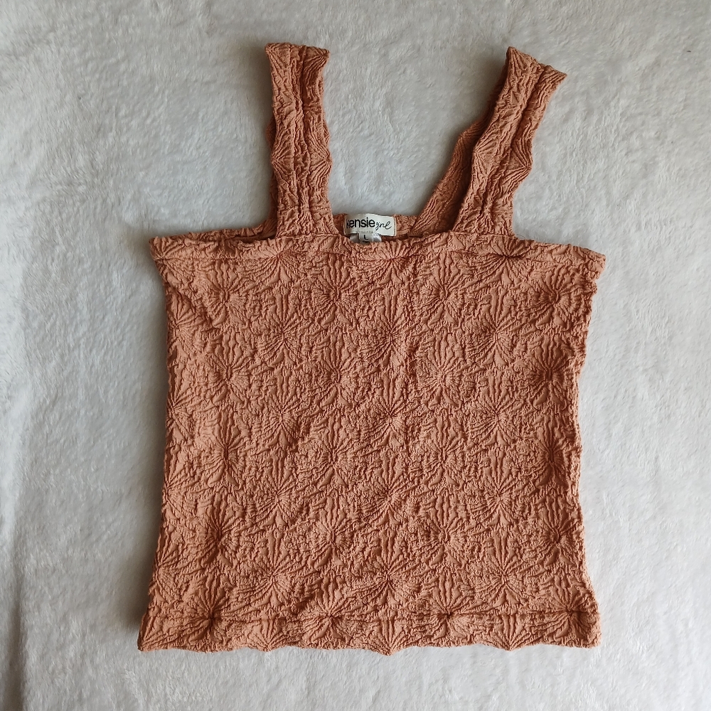Kensie Girl Crinkle Stretch Wide Strap Top Size L